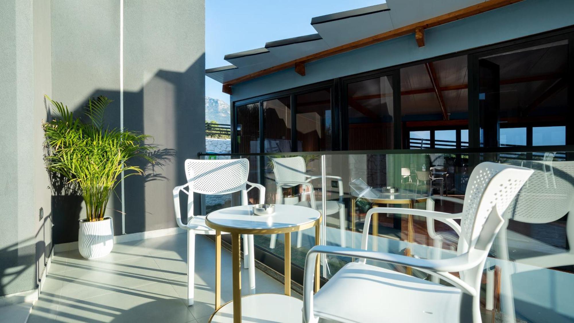 Sea Queen Luxury Hotel Radhimë Εξωτερικό φωτογραφία