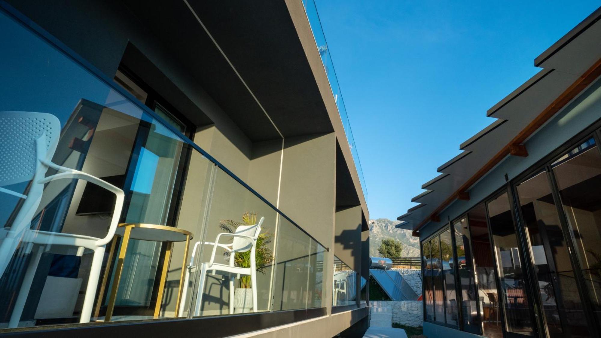 Sea Queen Luxury Hotel Radhimë Εξωτερικό φωτογραφία