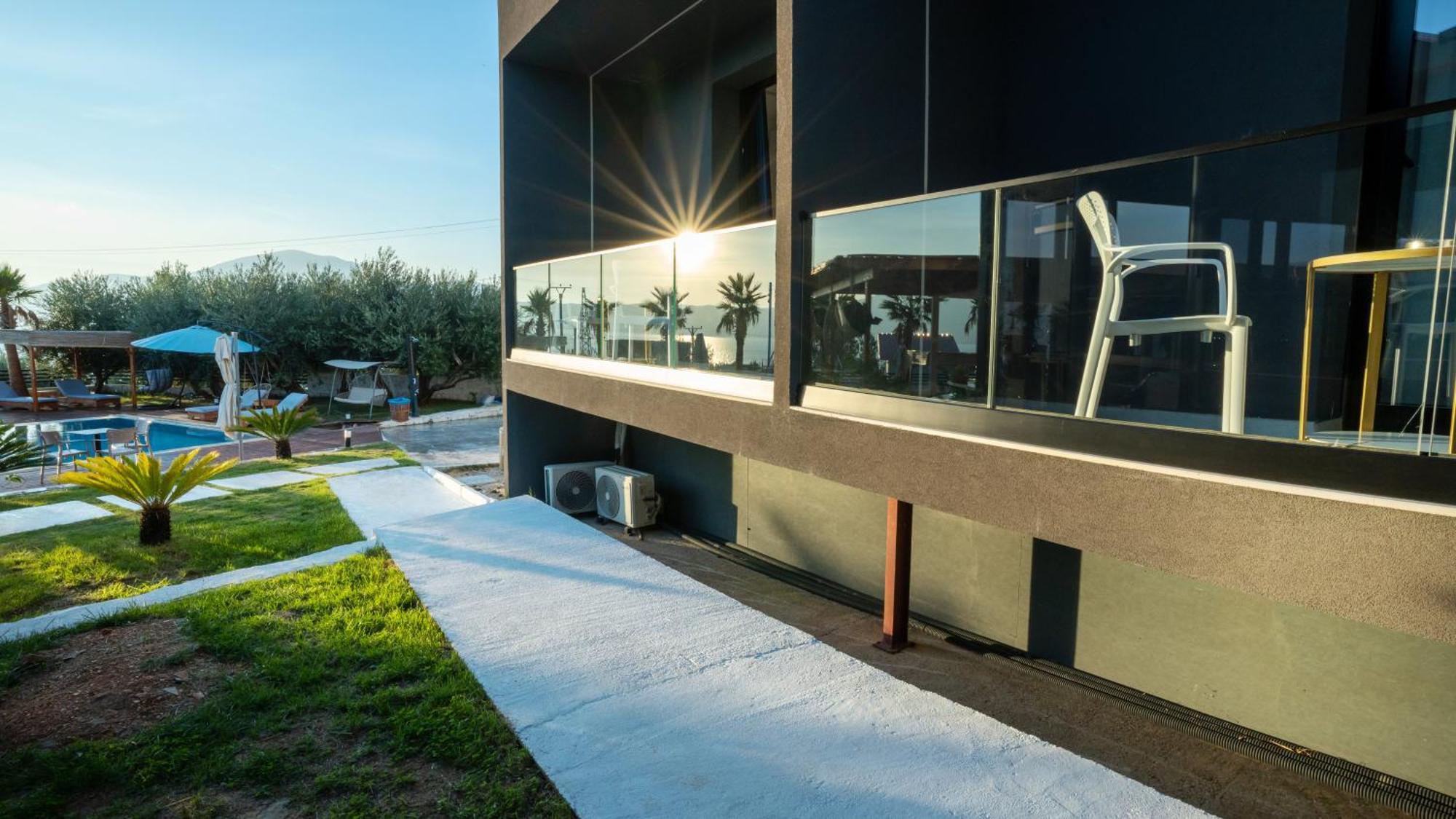 Sea Queen Luxury Hotel Radhimë Εξωτερικό φωτογραφία