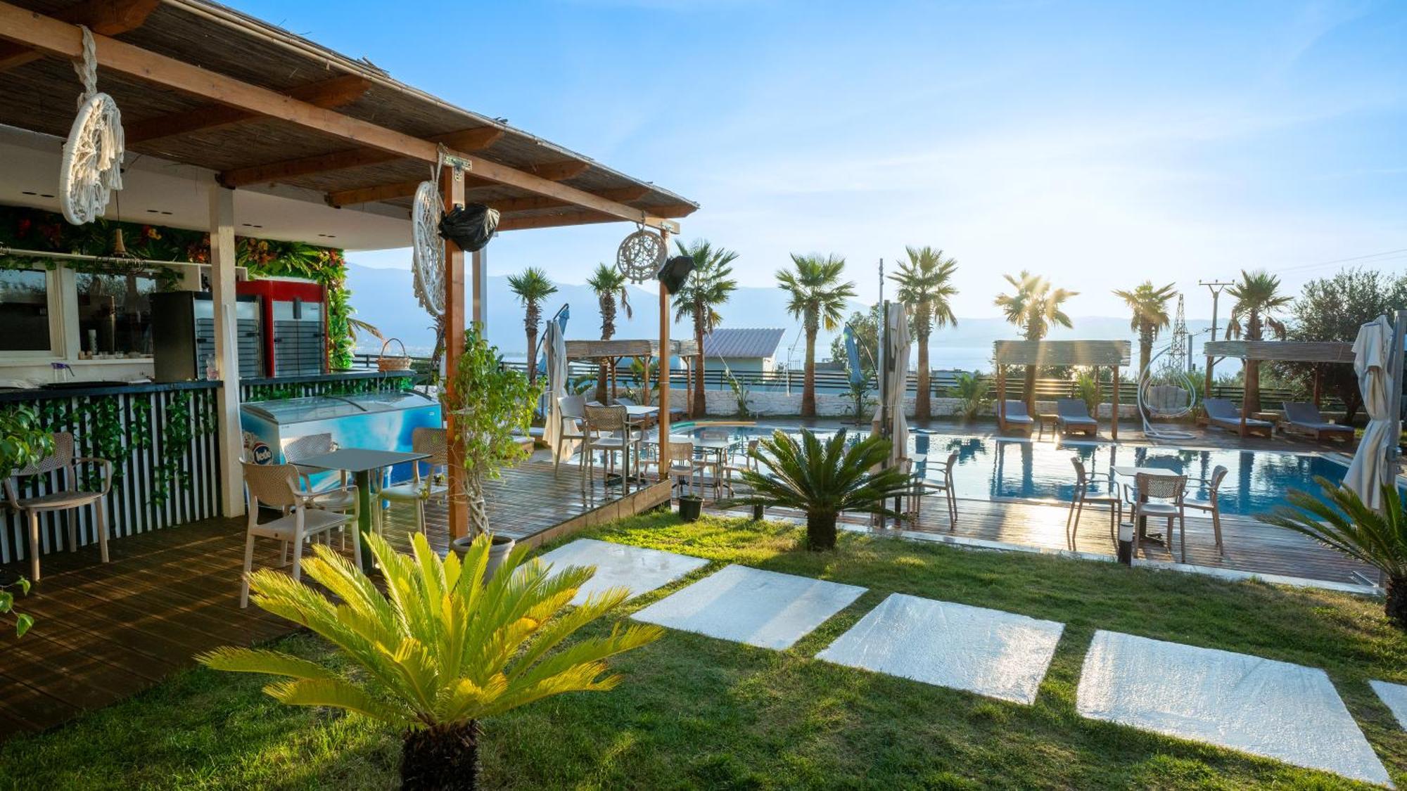 Sea Queen Luxury Hotel Radhimë Εξωτερικό φωτογραφία