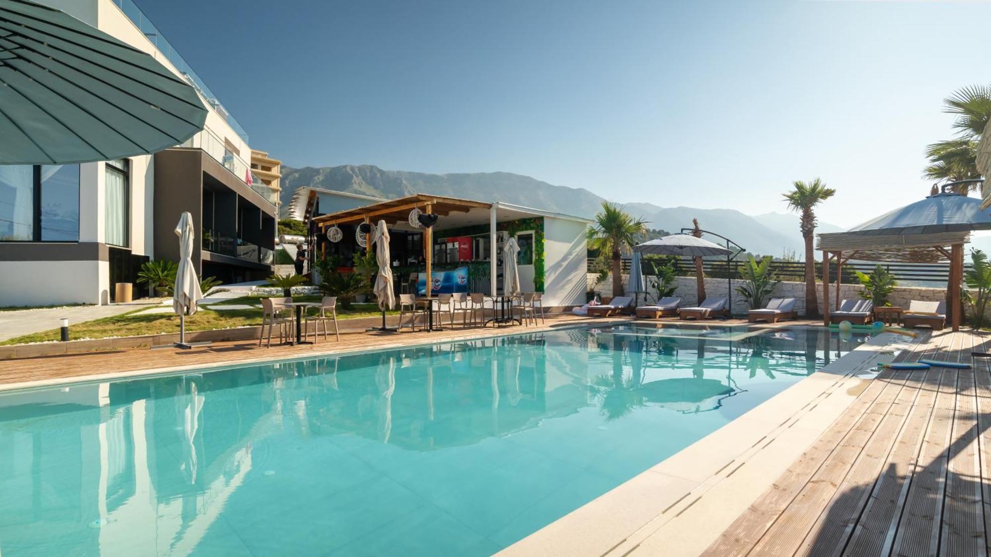 Sea Queen Luxury Hotel Radhimë Εξωτερικό φωτογραφία